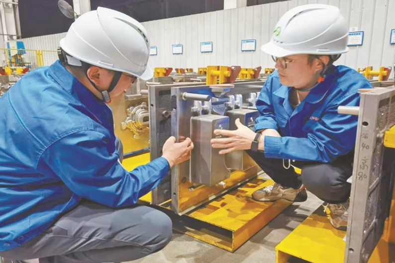 宝鸡市突出抓好重点企业、重点行业党建工作——